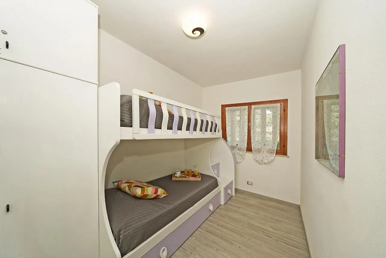 Residence Punta Gro 2-5 By Wonderful Italy 시르미오네 0*,  이탈리아