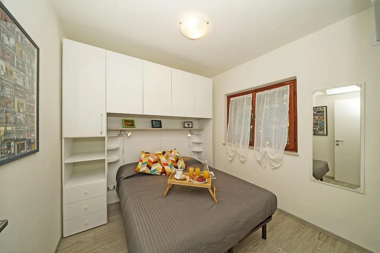 아파트 Residence Punta Gro 2-5 By Wonderful Italy 시르미오네